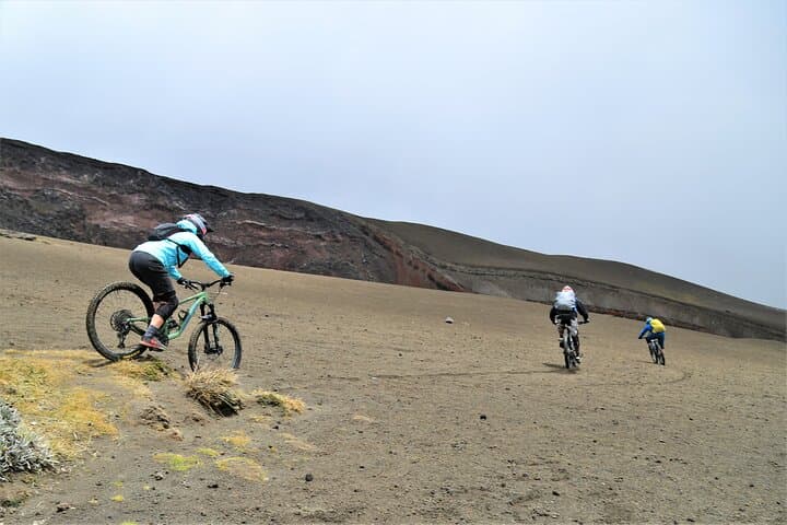 Cotopaxi Downhill MTB: Enduro Rides from Quito to 15,000 ft photo 2