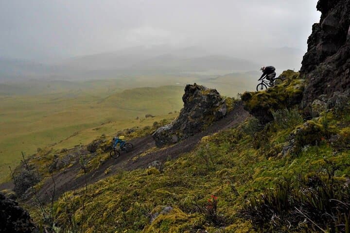 Cotopaxi Downhill MTB: Enduro Rides from Quito to 15,000 ft photo 3