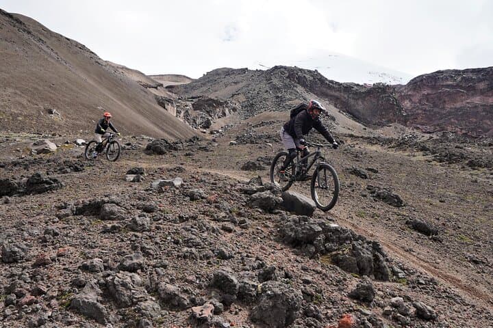 Cotopaxi Downhill MTB: Enduro Rides from Quito to 15,000 ft photo 6