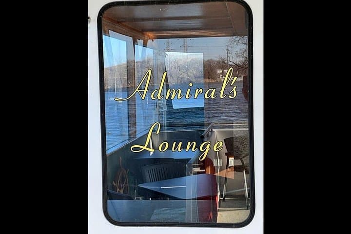 Tiki Chic Chicago Skyline Cruise: 90-Minute Lake Michigan Party photo 4