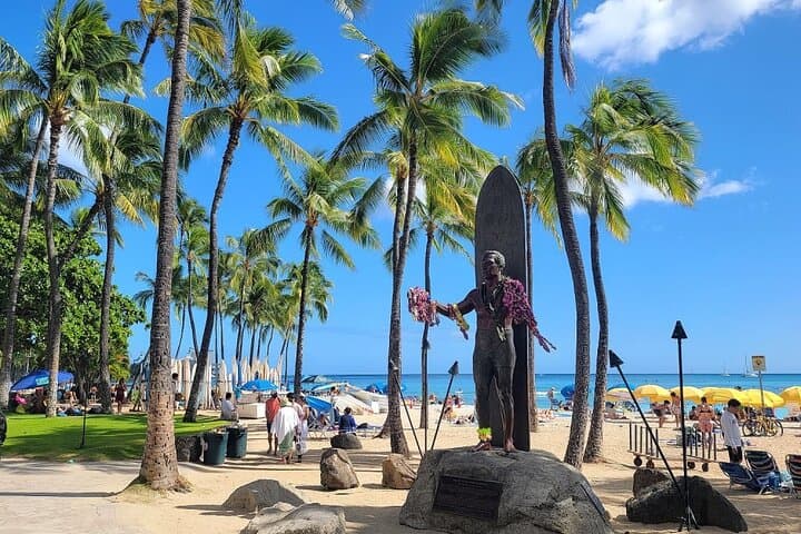 Oahu Island Sightseeing and Food Combo Tour — Waikiki to North Shore photo 3