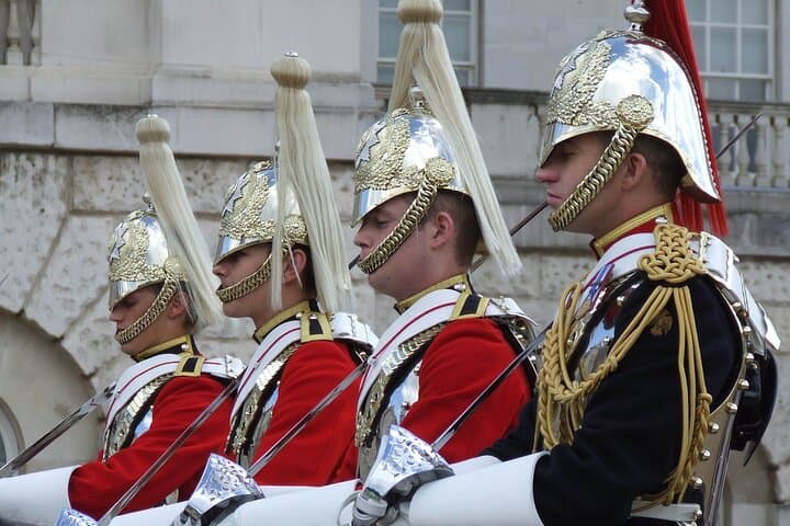 Royal London Highlights Tour & Afternoon Tea at The Rubens photo 4