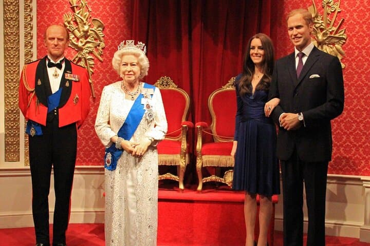 Madame Tussauds Dubai: Bluewaters Island Admission with Private Transfer photo 3
