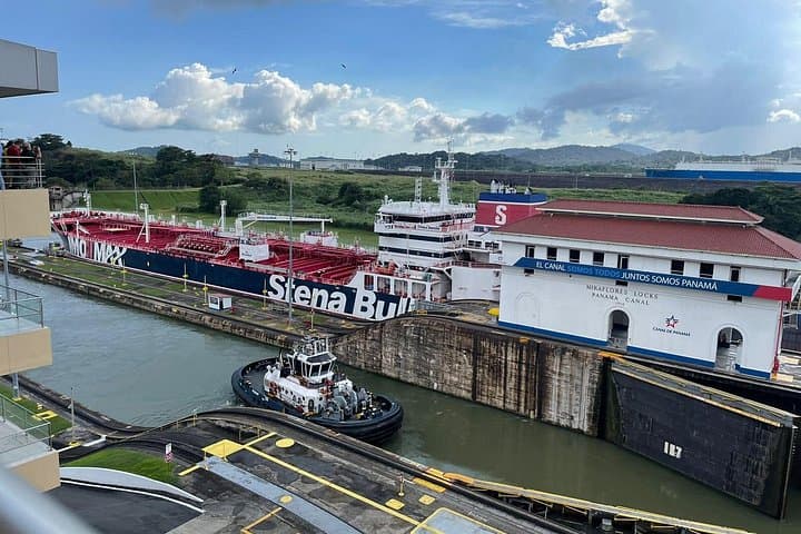 Panama City in Four Hours: Canal, Casco Viejo & Amador Express Tour photo 3