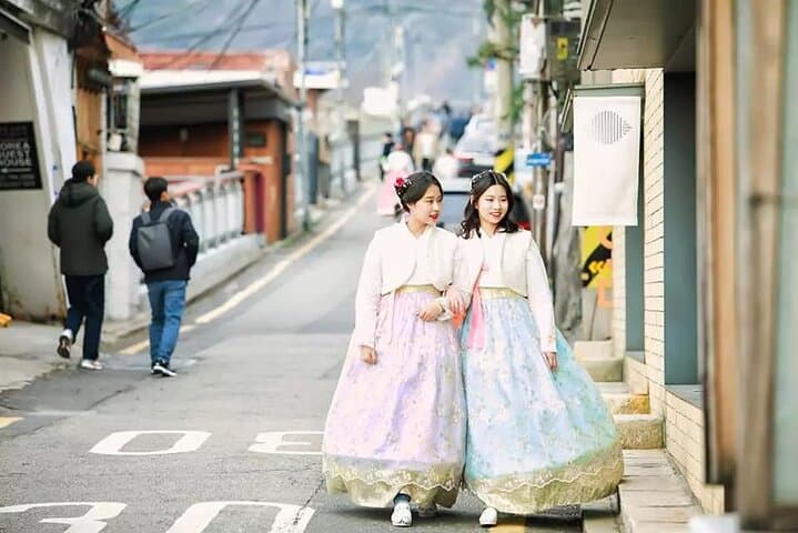 Wear History: Hanbok Rental at Gyeongbokgung Palace — A Practical Guide photo 6