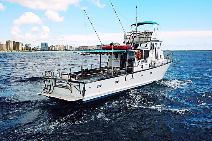 Honolulu 3-Hour Bottom Fishing Charter — Nearshore & Offshore Kewalo Trip photo 6