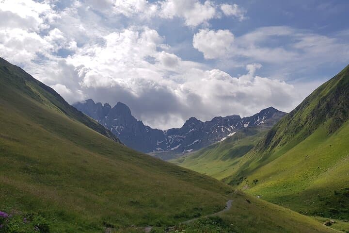 Two-Day Private Kazbegi & Juta Hiking Tour via Mtskheta photo 2