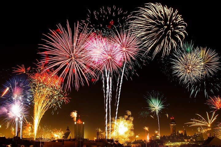NYC July 4 Fireworks Cruise from Greenpoint — Macy's Skyline & Statue Views