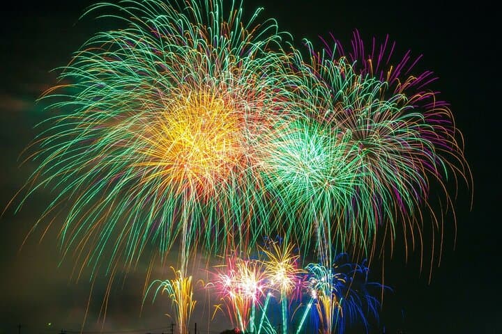 NYC July 4 Fireworks Cruise from Greenpoint — Macy's Skyline & Statue Views photo 2