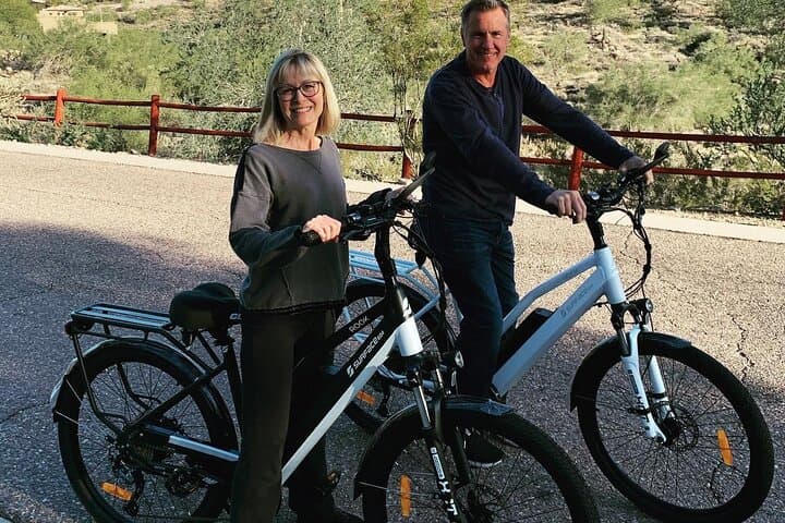 Self-Guided 2-Hour E‑Bike Rental in Scottsdale — Old Town, Desert Habitat & Canal Paths