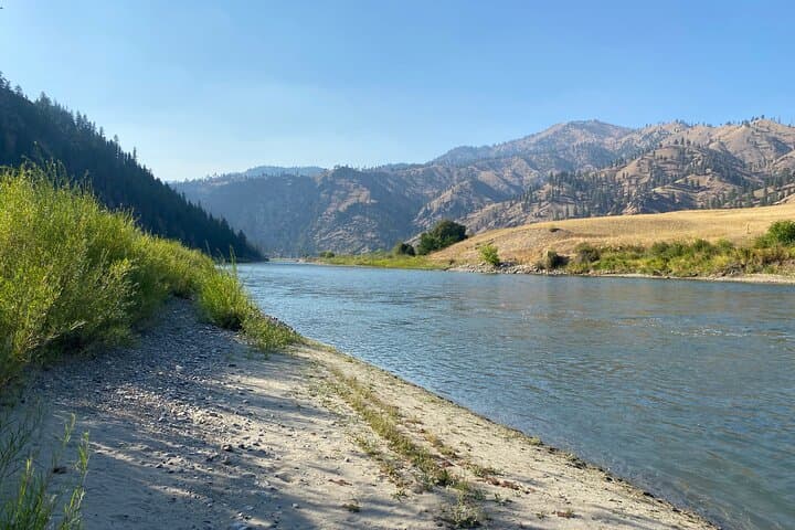 Paddle the Salmon River: Half-Day Stand-Up Paddle Adventure on the River of No Return photo 5