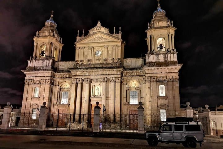 Guatemala City Night Photo Tour: Capture the City’s Architectural Light photo 2