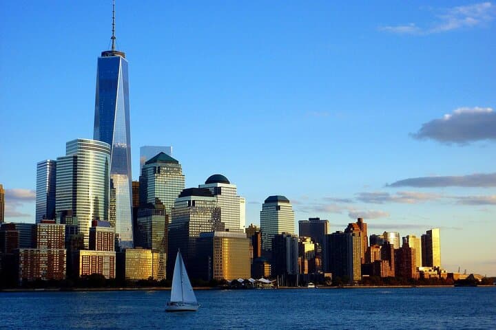 Sunset Harbor Cruise: NYC Skyline, Statue of Liberty & Brooklyn Bridge Lights photo 4