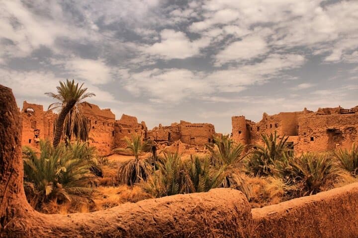 Ushaiger Heritage Day Trip from Riyadh — Najdi Village & Dune Picnic