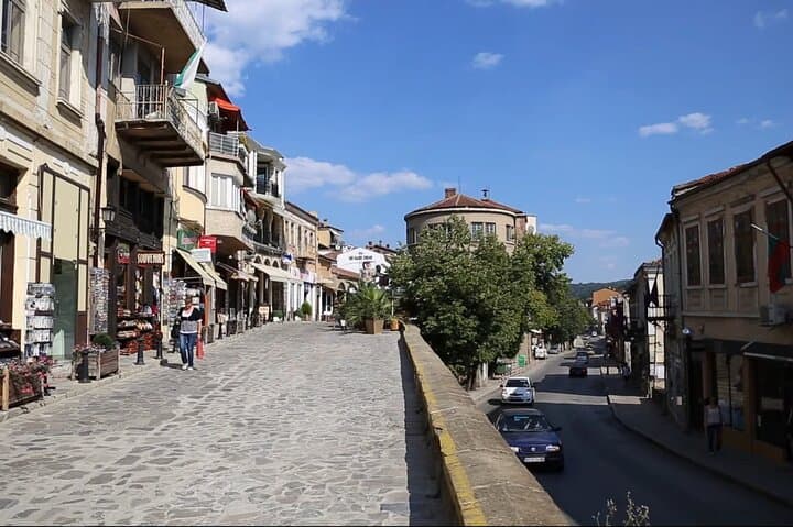 One-Day Cross-Border Bulgaria Trip: Veliko Tarnovo, Arbanasi & Basarabovo photo 6