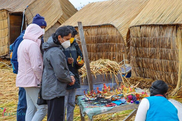 Speedboat Tour to Uros and Taquile Islands on Lake Titicaca photo 4