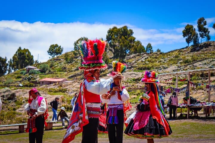 Speedboat Tour to Uros and Taquile Islands on Lake Titicaca