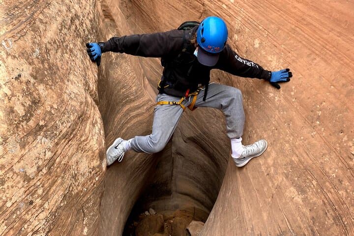 Private Moab Canyoneering Day Tour: 5–7 Hour Rappels, Slots & Slickrock