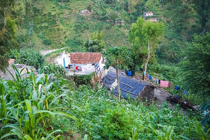 Serra Malagueta Hike: Gongon to Hortelã — Santiago Island's Alpine Trail photo 2