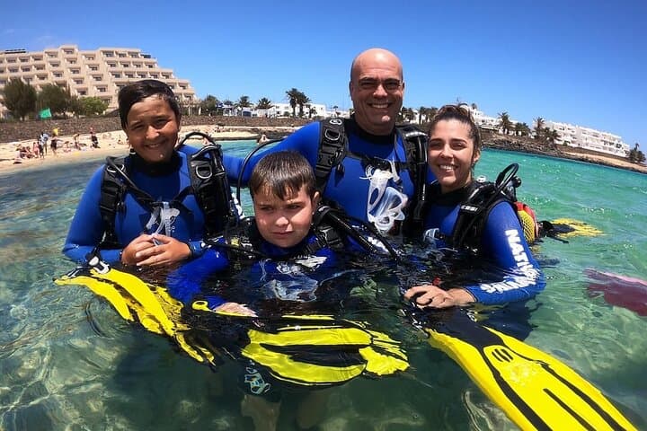 Lanzarote Basic Scuba: 2-Dive Intro to Volcanic Reefs photo 2