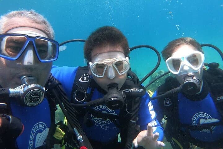 Lanzarote Basic Scuba: 2-Dive Intro to Volcanic Reefs photo 4