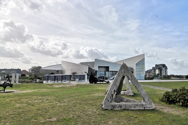Juno Beach Normandy Day Trip from Paris: Private Tour to Juno Beach Centre & Canadian Memorials