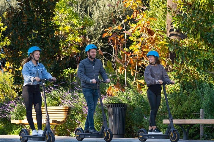 Cruise Nice on an Electric Scooter: Promenade des Anglais Rental Guide photo 3