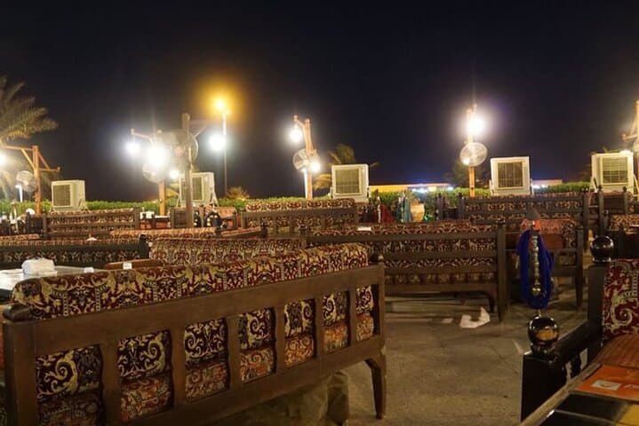Dining at Al Nakheel Restaurant on the Jeddah Corniche photo 2