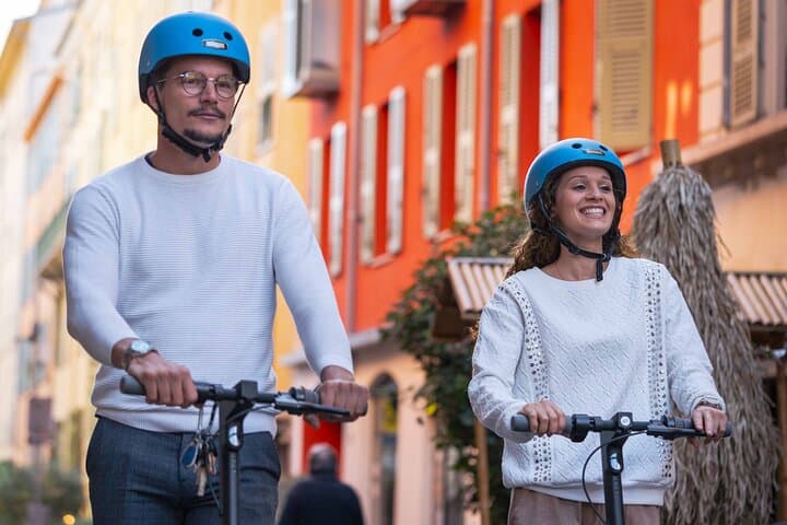 Explore Nice by Electric Scooter: Promenade to Castle Hill in 1 Hour photo 4