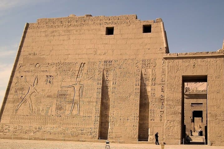 Nile Cruise Aswan to Luxor: 3-Night Abu Simbel Cruise with Luxor Hot Air Balloon photo 3