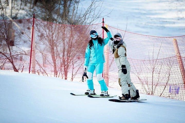 Welli Hilli Park: 2-Day Snow Club & Rock Curling Winter Escape