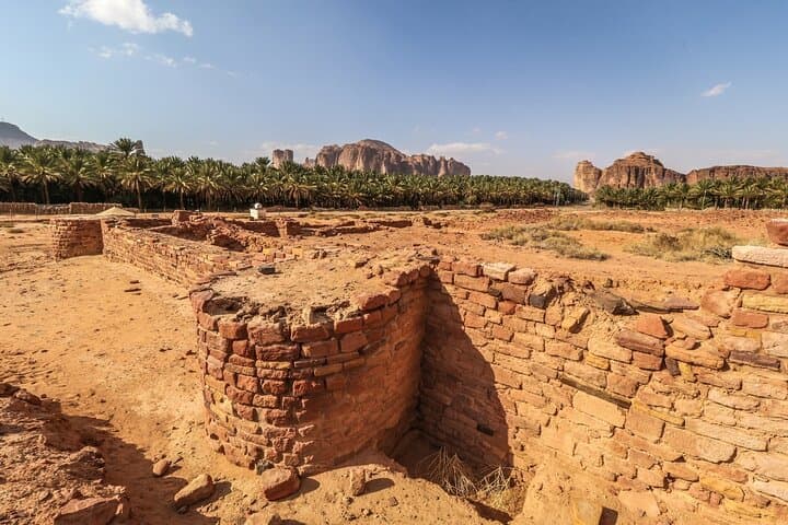 Half-Day Dadan & Jabal Ikmah Tour: Explore AlUla’s Ancient Inscriptions and Desert Canyons photo 2