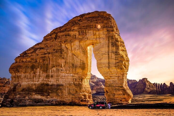 Exploring Elephant Rock (Jabal AlFil) in AlUla — A Two‑Hour Desert Icon