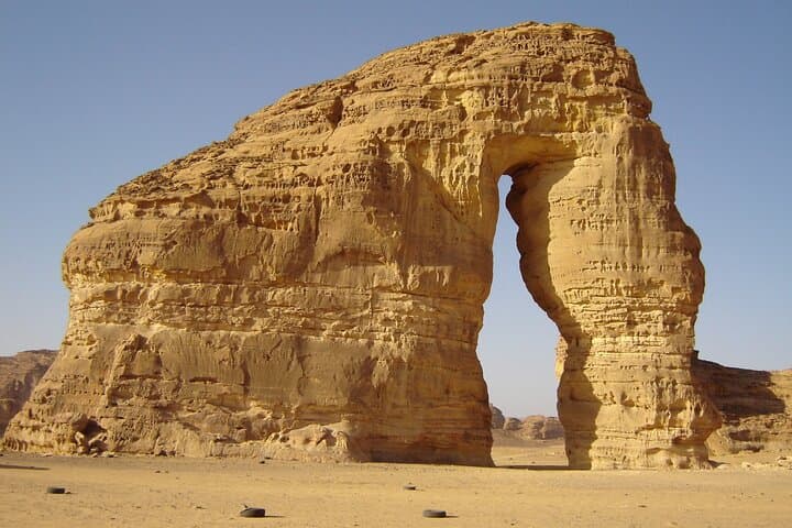Exploring Elephant Rock (Jabal AlFil) in AlUla — A Two‑Hour Desert Icon photo 4