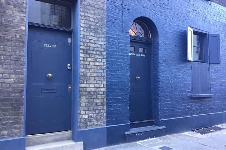 Secrets of Spitalfields: Private Walking Tour Through London's East End