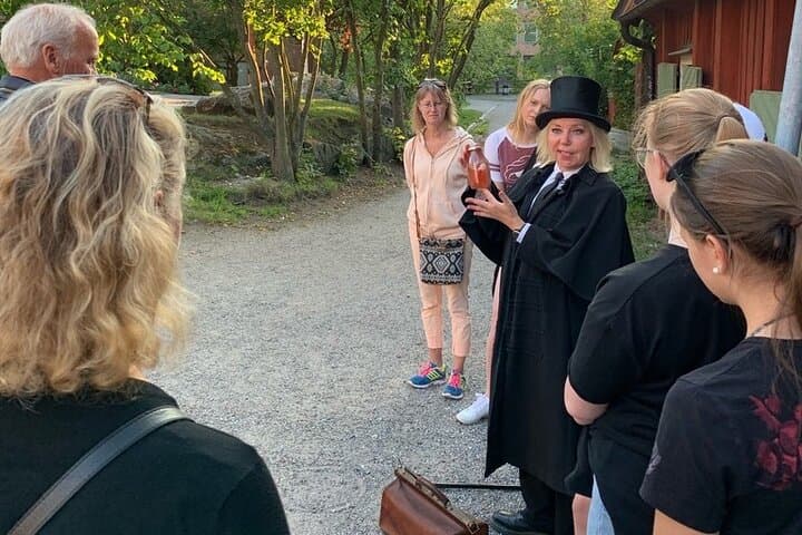 Stockholm Ghost Walk Södermalm: Night Tour of Old Town Legends and History photo 2