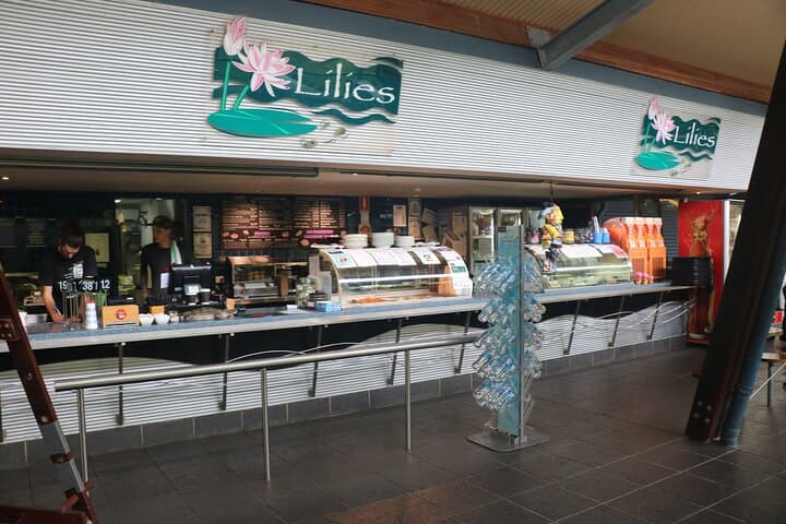 Shared Shuttle to Hartley's Crocodile Adventures from Cairns — Return Transfer and Park Preview photo 5
