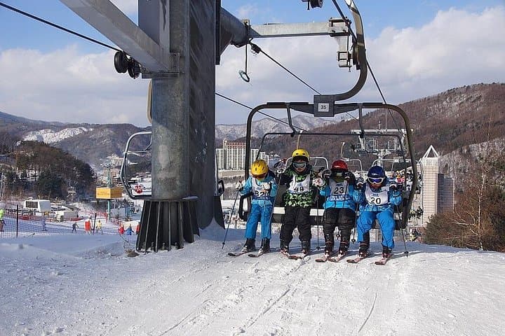 2-Day Snow Club at Phoenix Pyeongchang: Ski Lessons, VR Snowboard & Sled photo 4