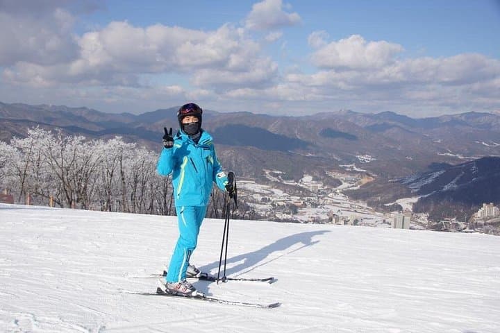 2-Day Snow Club at Phoenix Pyeongchang: Ski Lessons, VR Snowboard & Sled photo 3