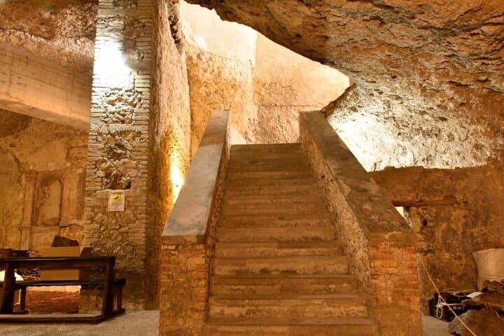 Underground Cagliari: WWII Tunnels, Crypts & Roman Ruins Tour photo 5