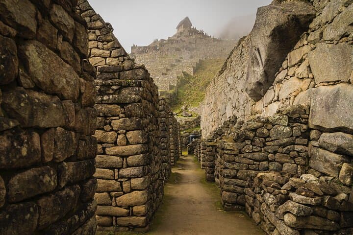 4-Day Inca Trail Trek to Machu Picchu with Transfers from Cusco photo 6