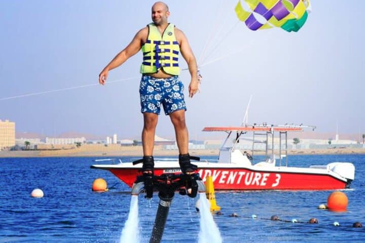 Flyboarding in Dubai Marina: Short Jet-Propelled Flights Over the Persian Gulf photo 1