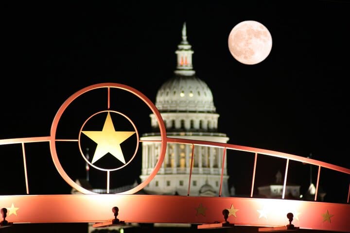 Austin Haunted Pub Crawl: Historic Ghost Tour & Bar Stops on Red River photo 6