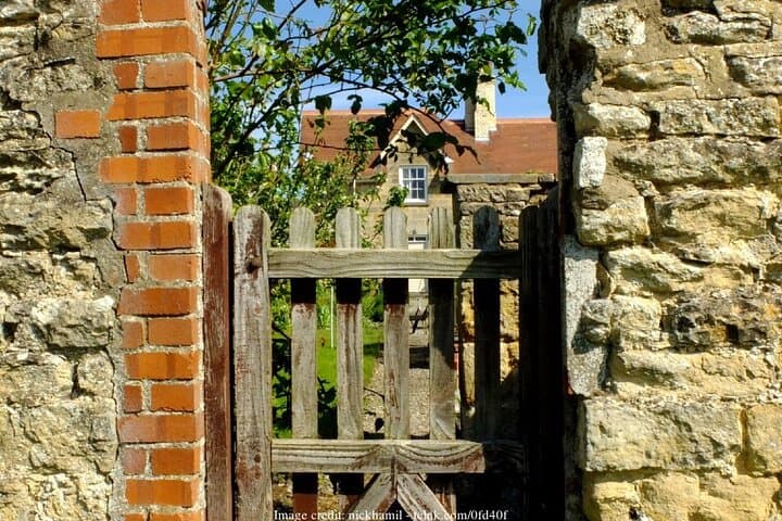 Castle Howard Bridgerton Day Tour from York — Private House & Gardens Experience photo 4