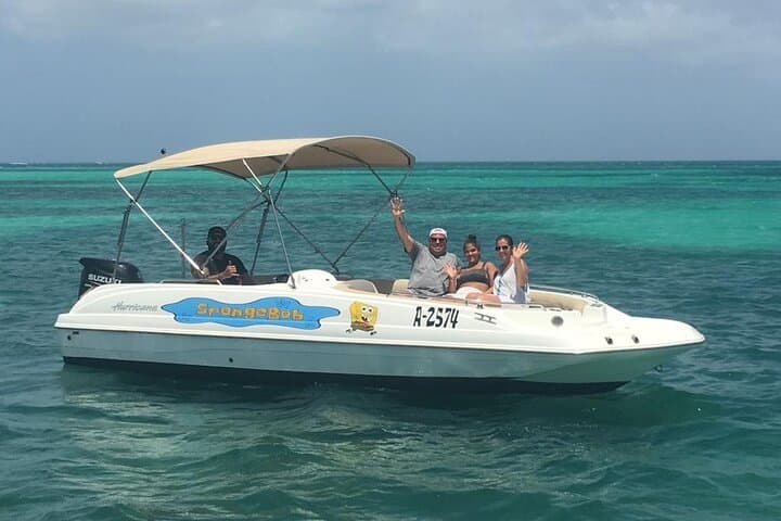 Private Aruba Boat Cruise & Snorkel to the Antilla Wreck and Malmok Reef photo 3