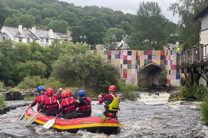 River Dee Whitewater Rafting in Llangollen — 4.5km Adrenaline Run photo 2