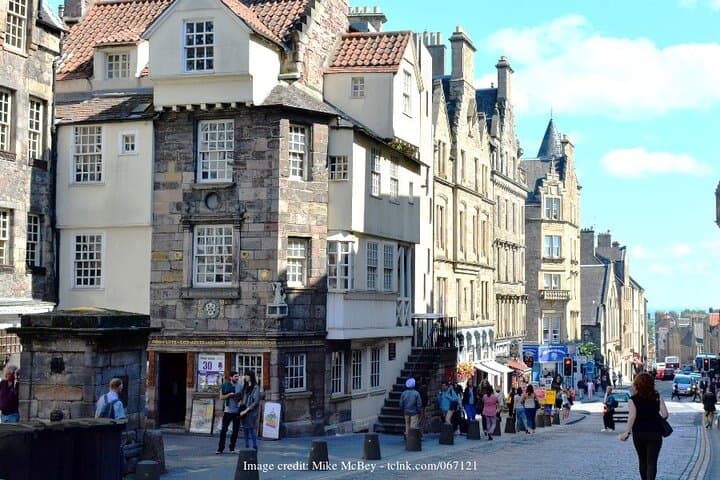 Secrets of the Royal Mile: Private 2.5-Hour Walking Tour of Edinburgh's Old Town photo 2