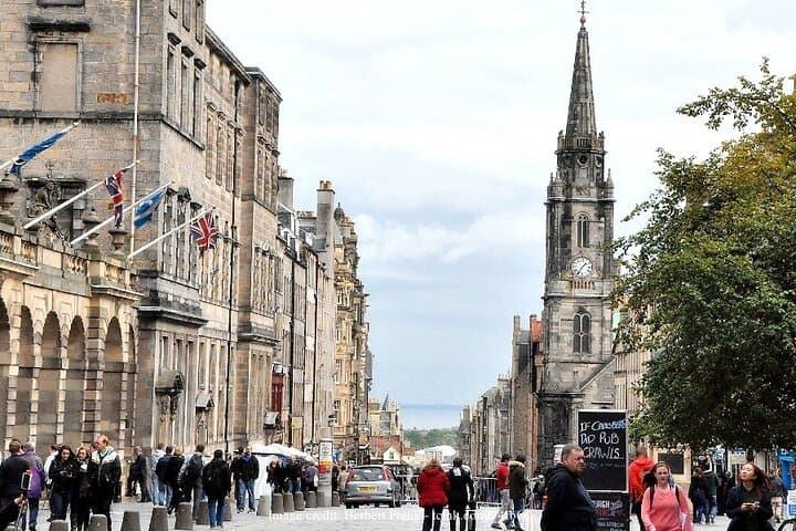 Private Full-Day Walking Tour of Edinburgh with Castle Tickets photo 4