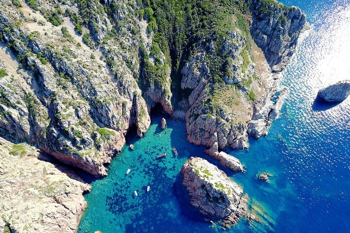 Calanques de Piana cruise from Porto — Capo Rosso, caves and dolphins photo 5