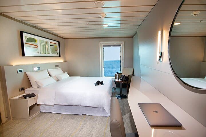 5-Day Galapagos Northeast Cruise Aboard La Pinta photo 3